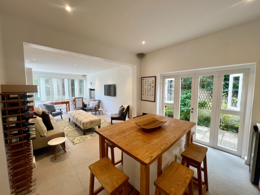To Let 4 Bedroom Property for Rent in Constantia Western Cape